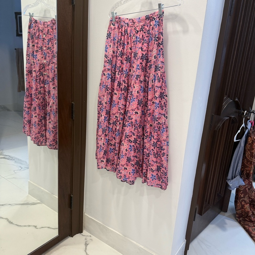 XiRENA Floral A-Line Skirt in Pink and Blue